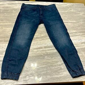 Men’s black Levi strauss & co ,original riveted , W34-L30 513TM